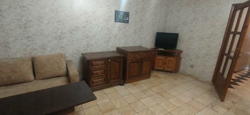Дава се под наем Двустаен апартамент в Пловдив, Въстанически - 78 кв.м за 348.84 € - Снимка #1