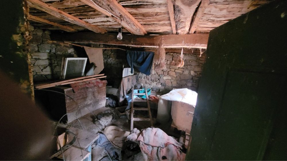 Имот / Къща / Вила в с. Егълница, обл. Перник