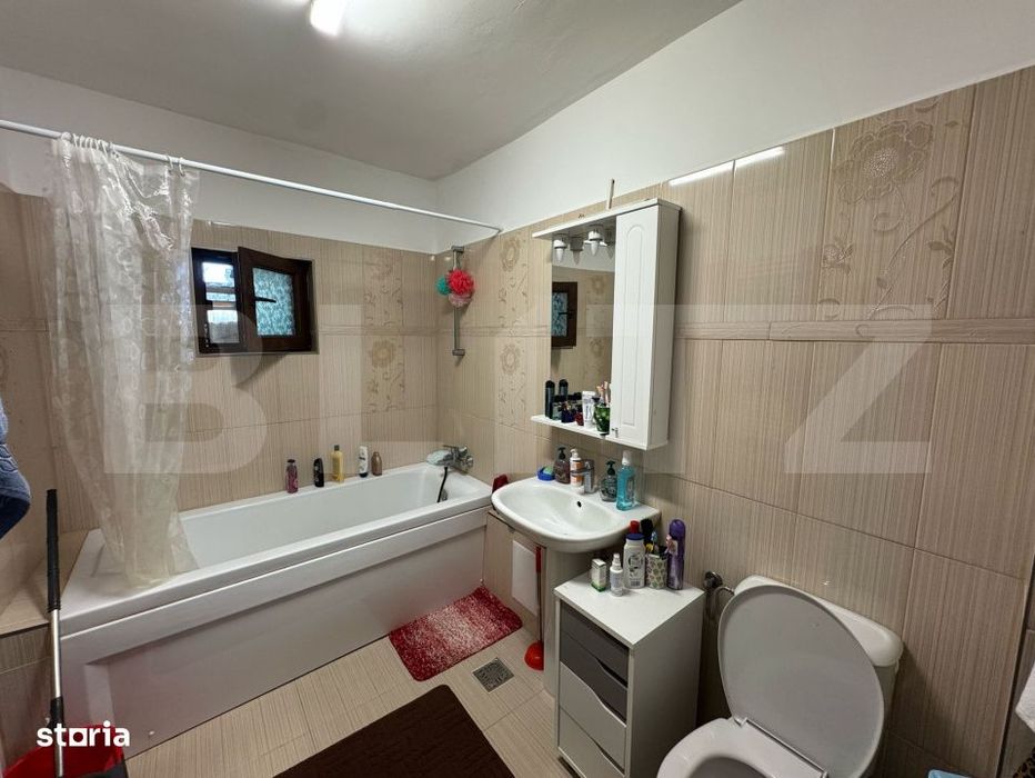 Casa cu 6 camere in Cristur, 287mp