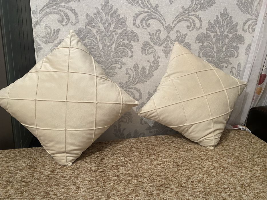 Продам падушки велюровые новые
