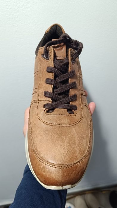 Pantofi ECCO piele 43 ca noi preț 200 ron