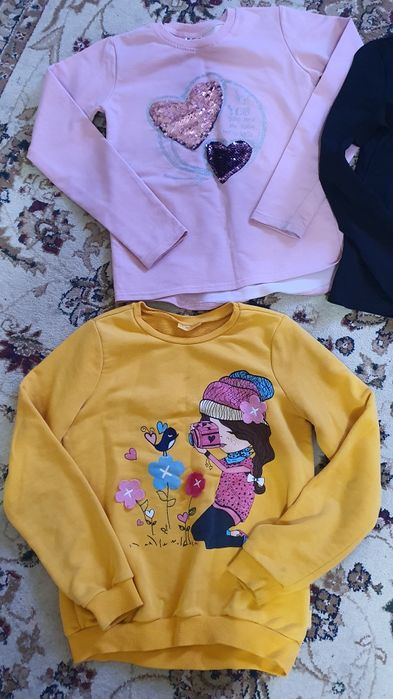 Маечки, кофточки , одежда для девочки