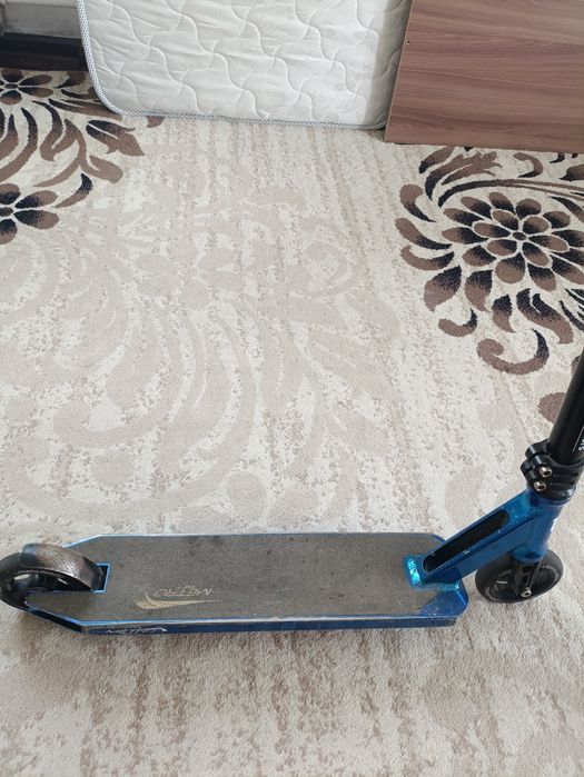 Продам самокат трюковой метро