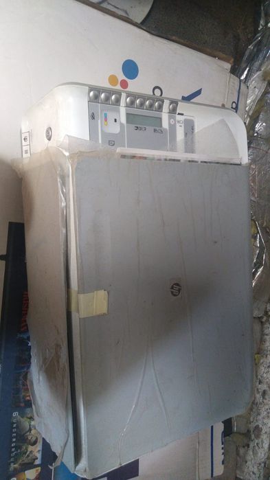 Продам принтер HP на запчасти