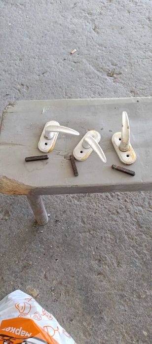 Дръжки за дървена дограма 70 бр.