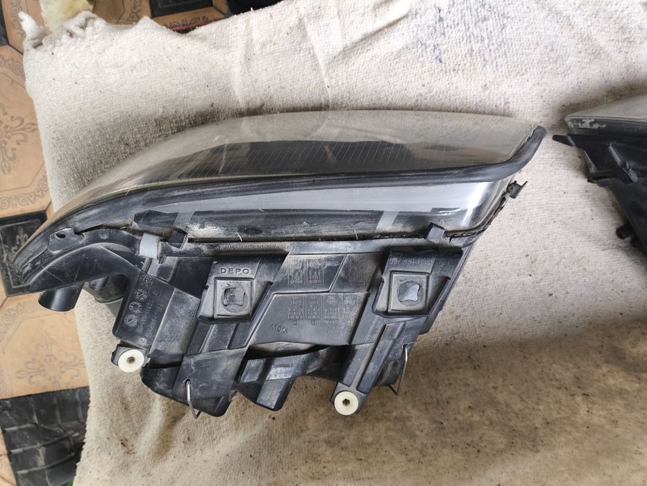 Фары Ауди А6С5 ксенон