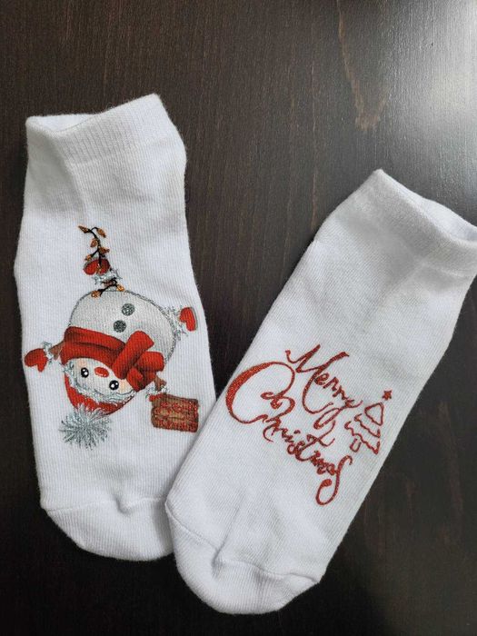 Ръчно рисувани коледни чорапи