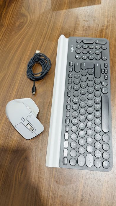 Vand Set Logitech premium – MX Master 3 + K780 (ca noi)