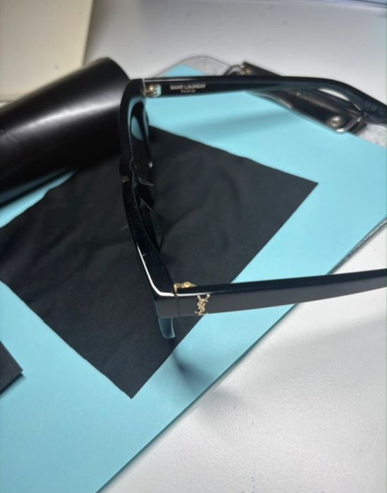 Ochelari de soare Yves Saint Laurent