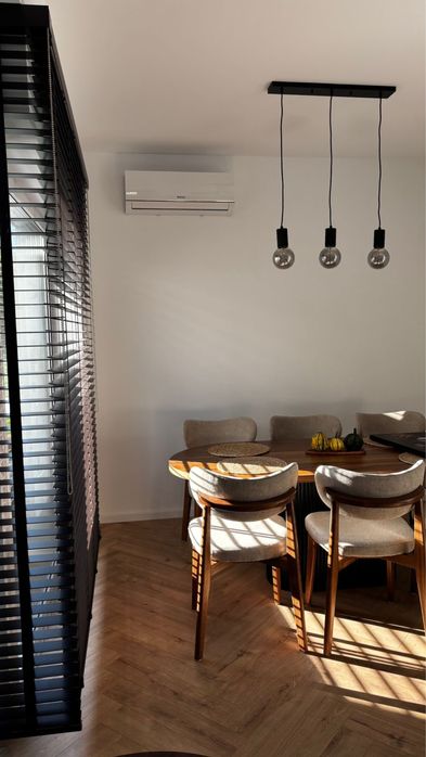 Vand lustra pt dining