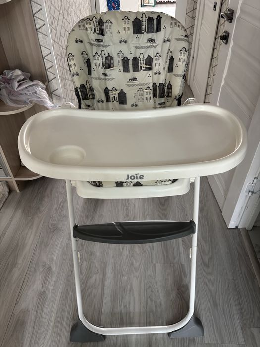 Детский обеденный раскладной столик