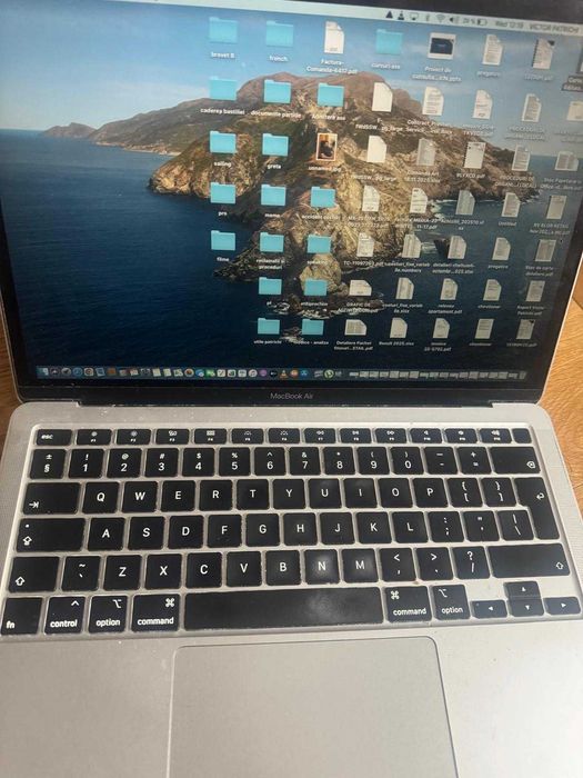 MacBook Air Retina 13” (2020) – Intel Core i5, 8GB RAM, 500GB SSD