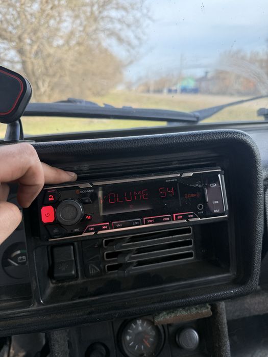 Продам магнитафон почти новый