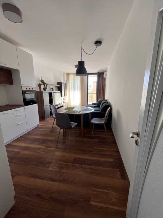 Дава се под наем Двустаен апартамент в Варна, Център - 55 кв.м за 700 € - Снимка #9