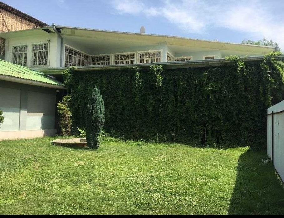 Срочно продаётся дом на ул.Тафаккур,Яккасарай.