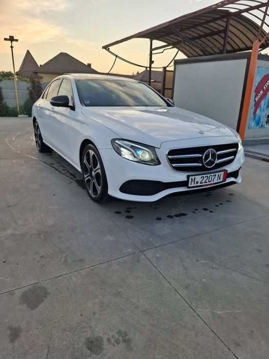 Vând  Mercedes E220