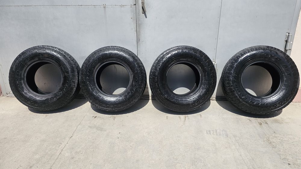 Комплект шин 5 шт . Toyo Open Country A/T