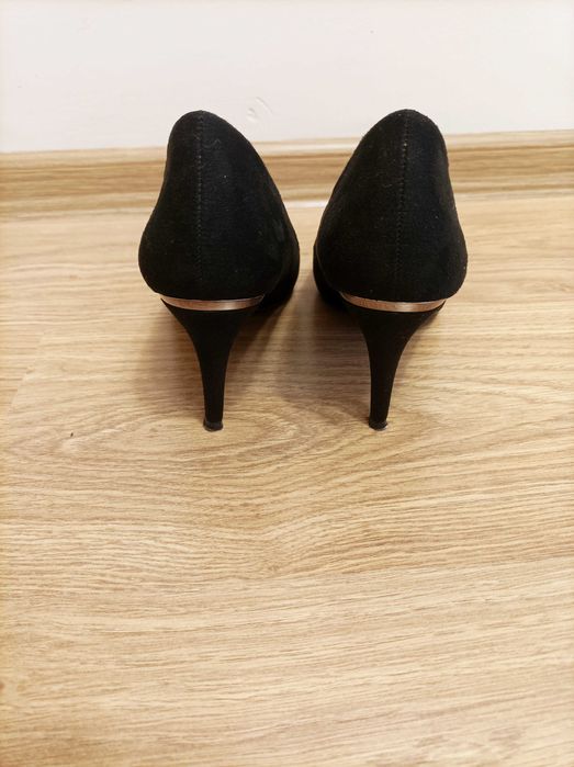 Обувки с ток, еко кожа.