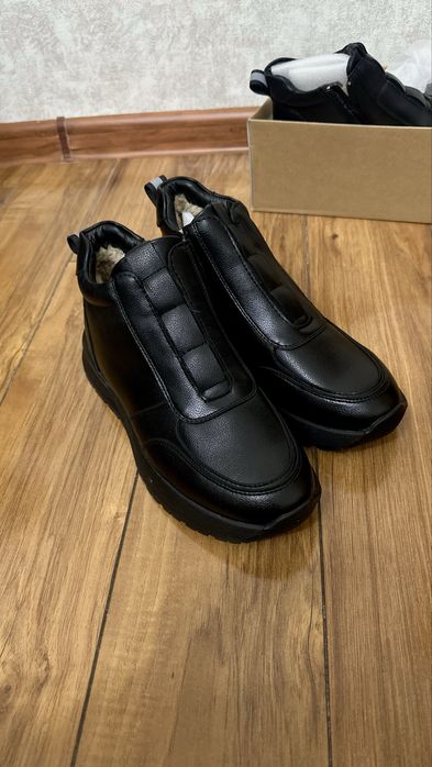 Новые мужские ботинки