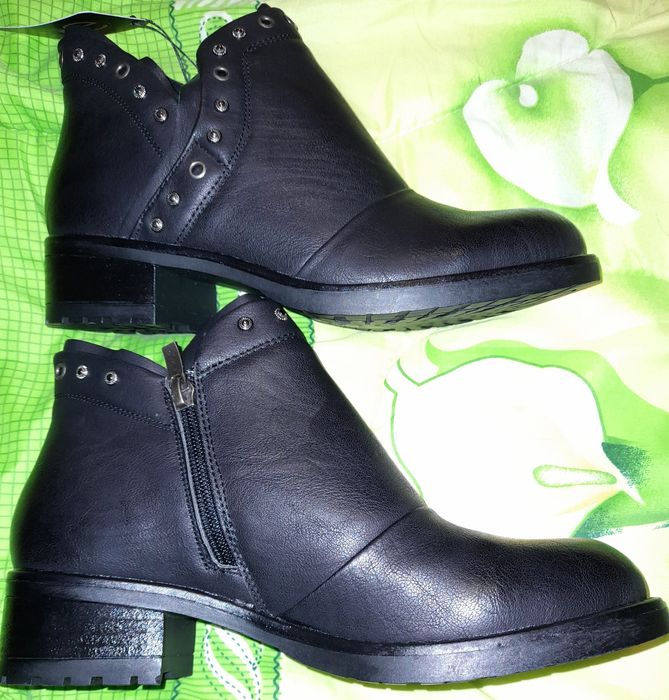 Ofertă! Botine dame, uşoare, import Italia, noi, în cutie