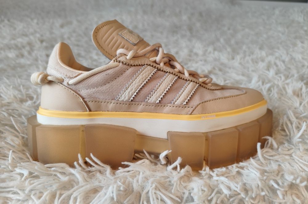 Adidas Super Sleek ,,Ivy Park,, ediție specială