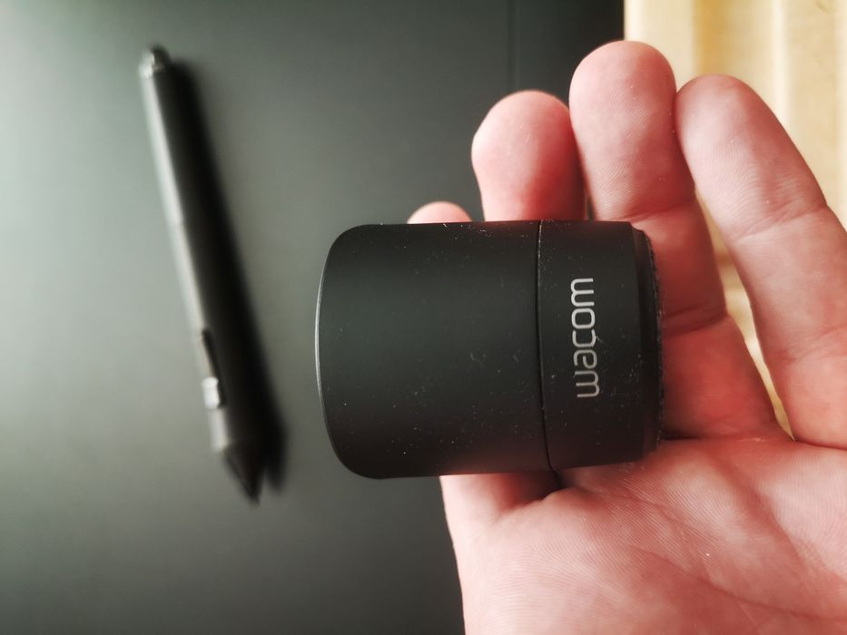 Wacom Intuos Pro L ca nouă