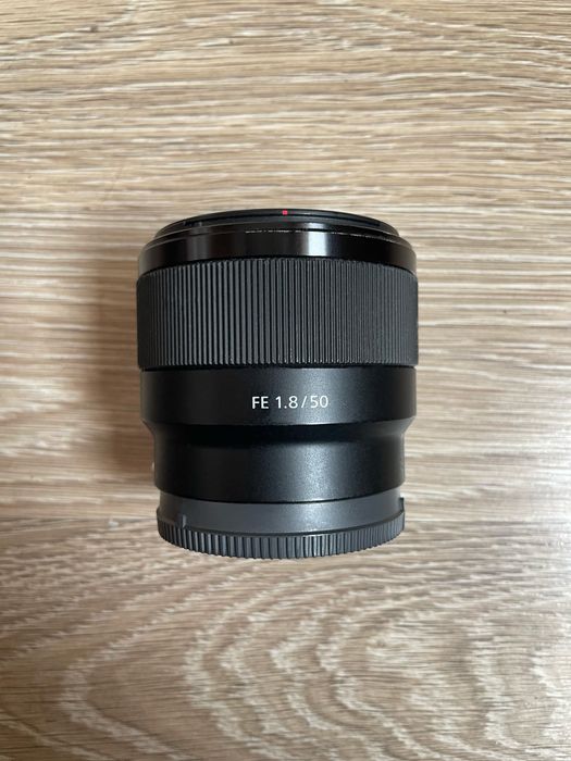 Oбектив Sony FE 50mm f/1.8