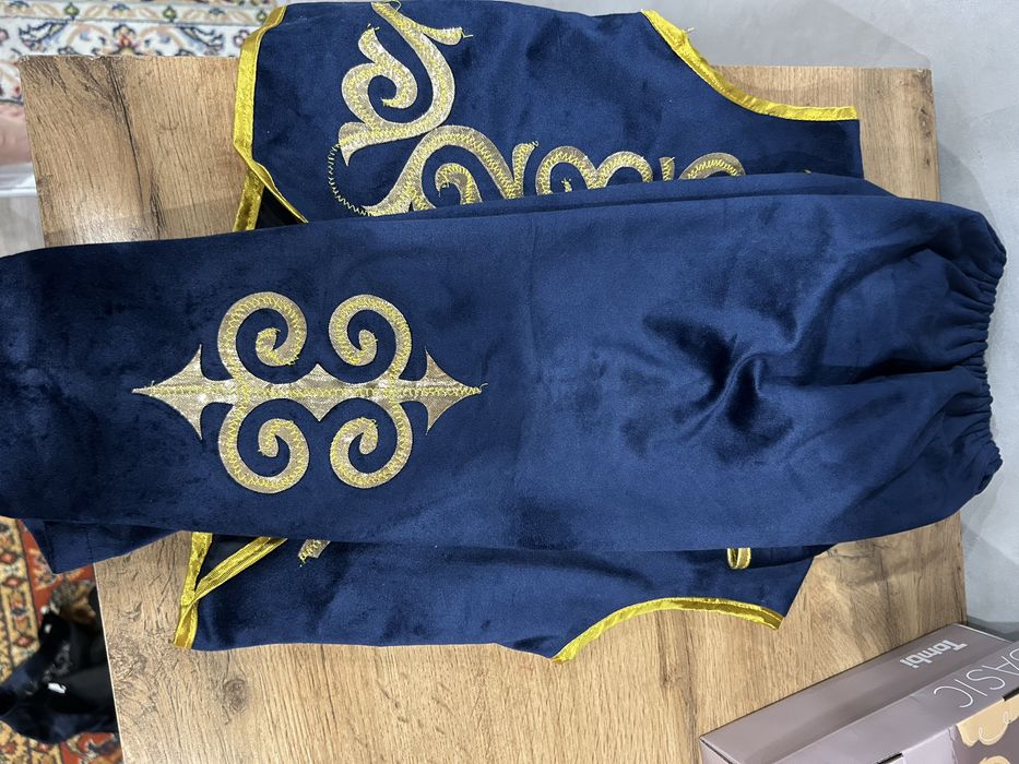 Продам национальный костюм