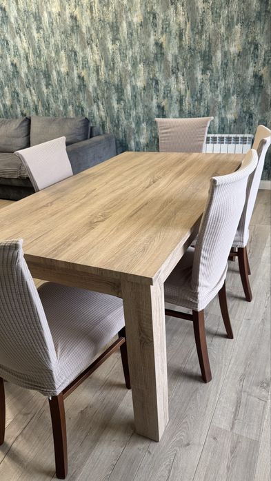 Продается стол и стулья для кухни