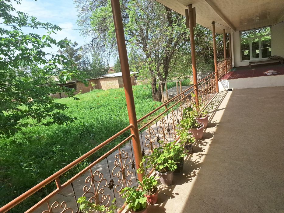 Boysun shaharda uy sotiladi