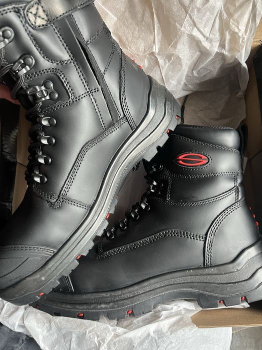 Продам спецботинки