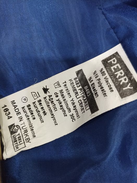 Продаётся пиджак за 3 000