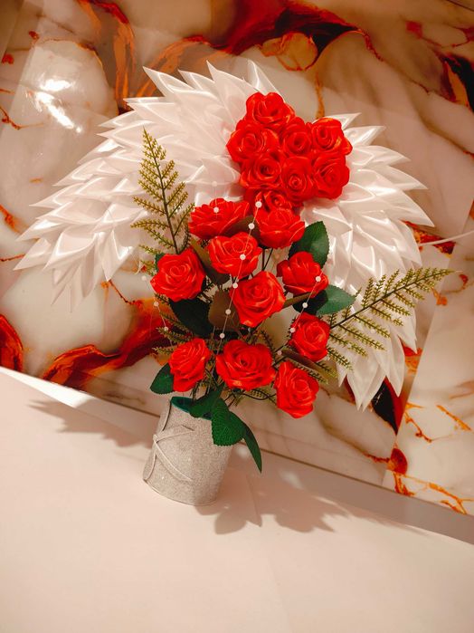 Buchet din trandafiri din satin