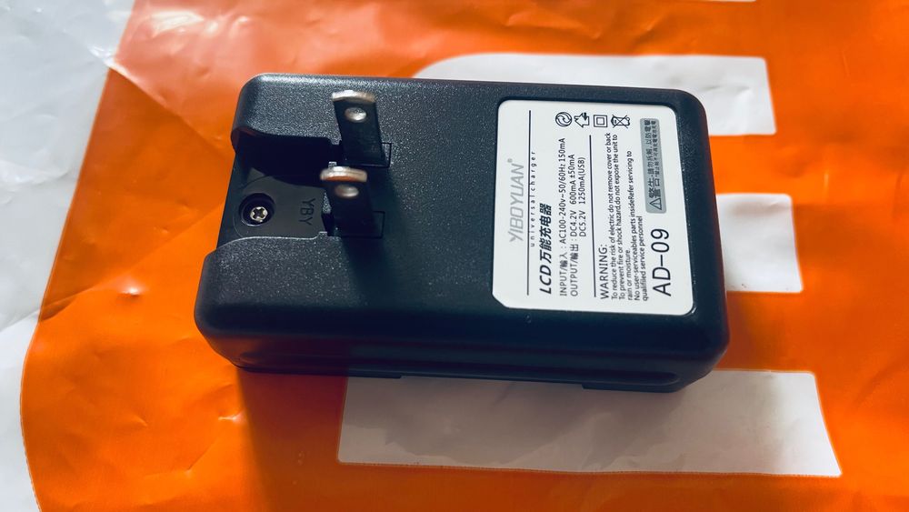 LCD универсальная зарядное устройство