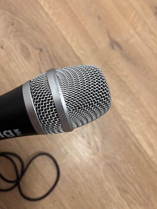 Microfon cu fir IRIG MIC ca nou