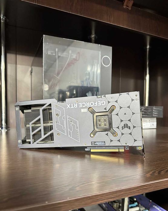 MSI SUPRIM X RTX 3090, 4090