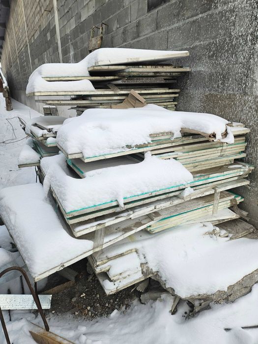 Пластиковые перегородки 3000тенге за  м2  Б/У