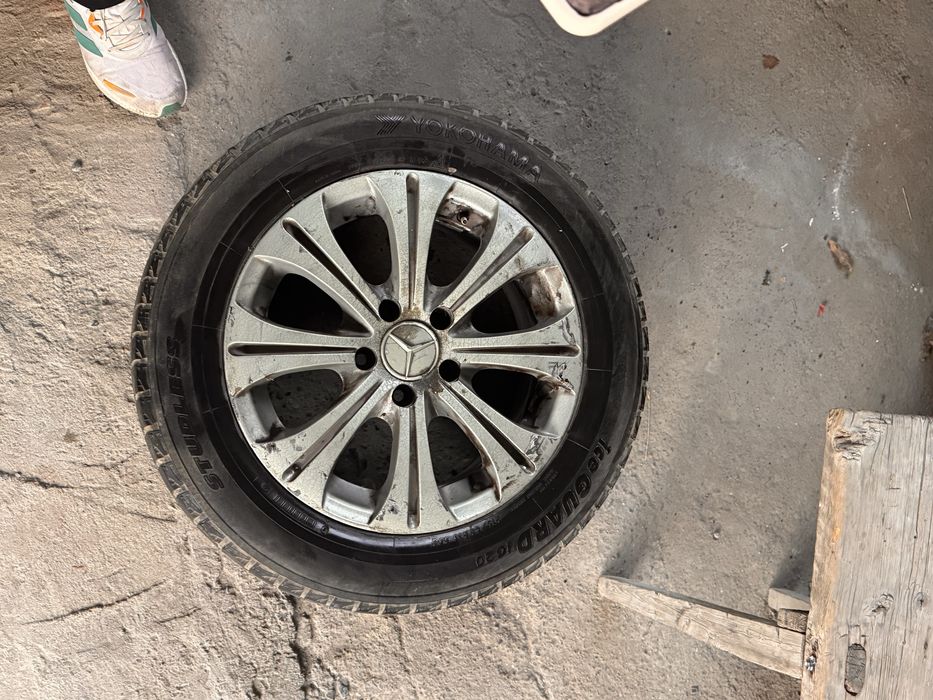 Диск с шинами на 16