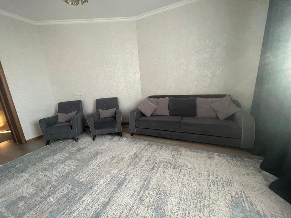 Диван с креслами