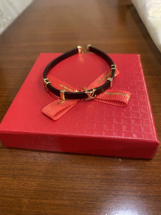 Louis vuitton брасоет 2.81g золото