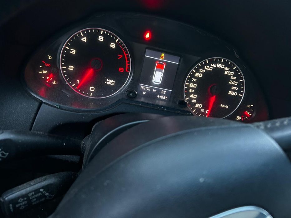 Poliță portbagaj Audi Q5 8R 2012