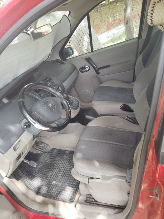 Vând Renault scenic