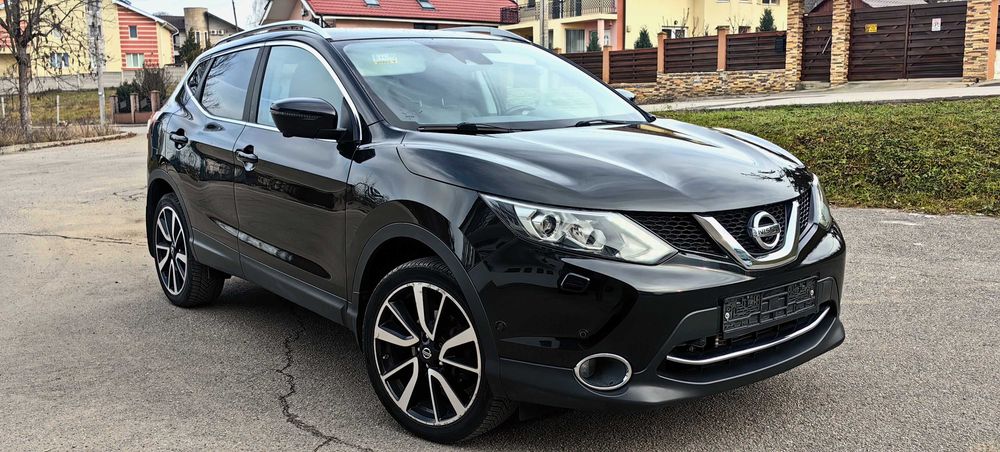 Nissan Qashqai automat / 360* / Piele / Panoramic / LED / Webasto