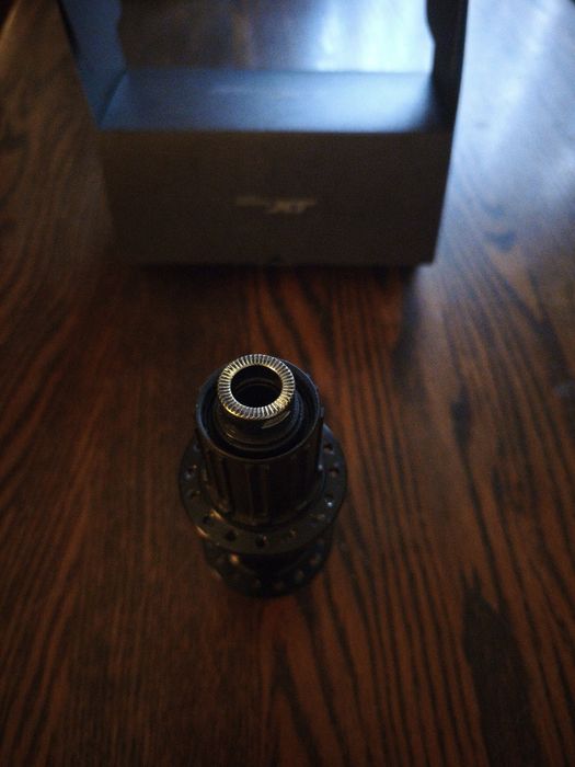 Задна главина Shimano xt