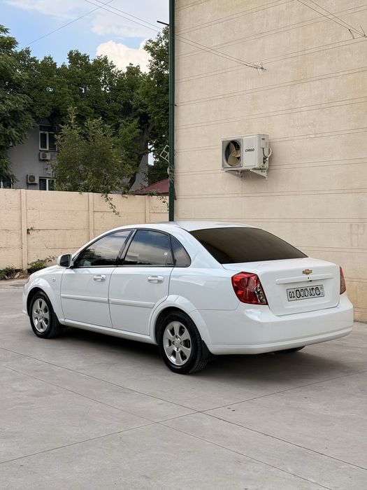 Chevrolet Lasetti Geantra