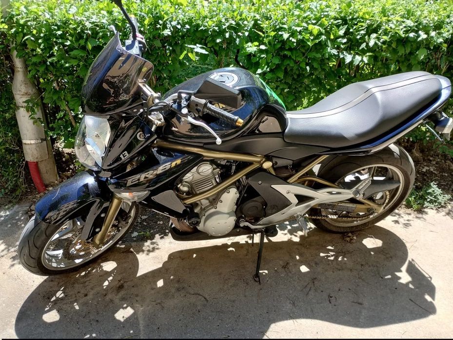 Motocicletă Kawasaki er6n
