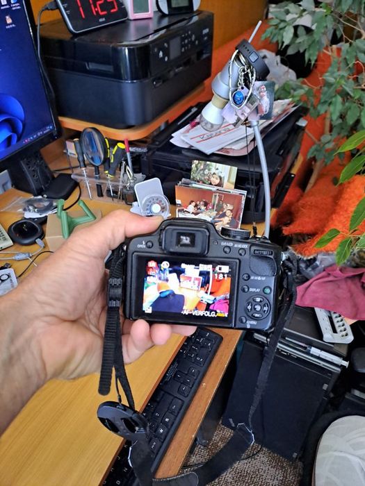 Фотоапарат огледално-рефлекторен