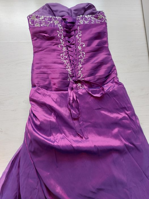 официални рокли         .