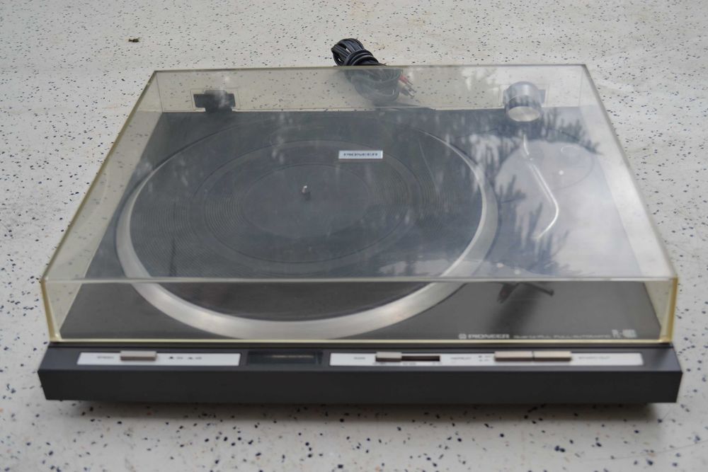 Pick up Pioneer PL 400 X