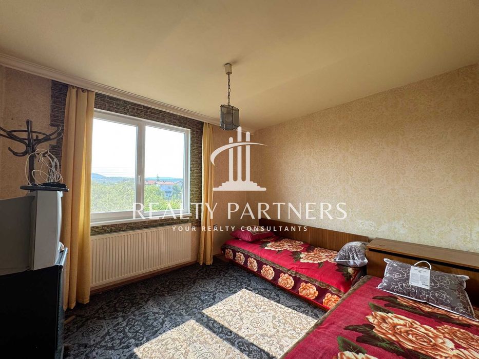 Продава Къща - с. Кошарево, обл. Перник